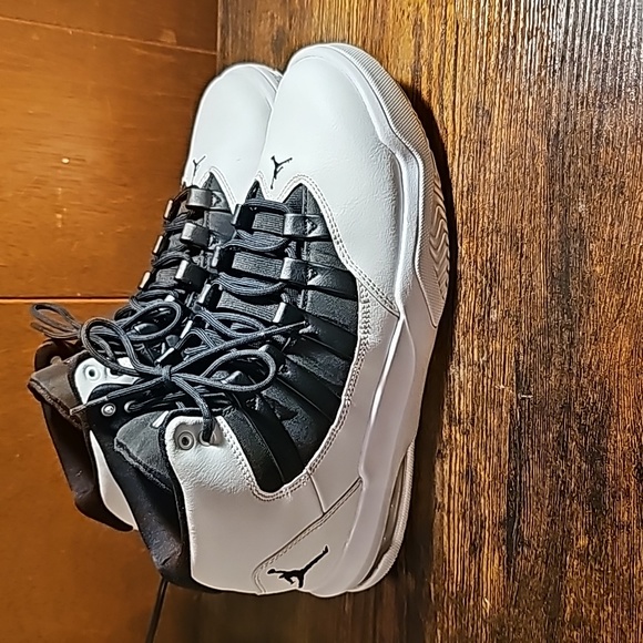 Jordan Max Aura - Picture 3 of 5